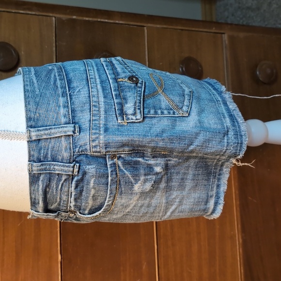 Maurices PREMIUM MINI JEAN SKIRT Festival Denim SZ 9/10 - Picture 4 of 13